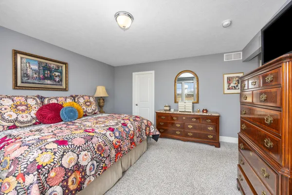 $345,000 | 8911 Barrington Lane, Unit 30, Jenison, MI 49428