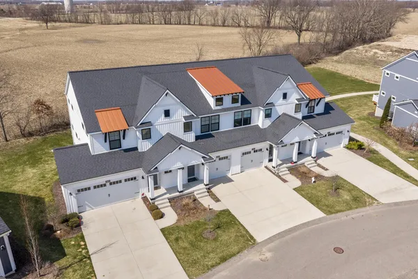 $345,000 | 8911 Barrington Lane, Unit 30, Jenison, MI 49428