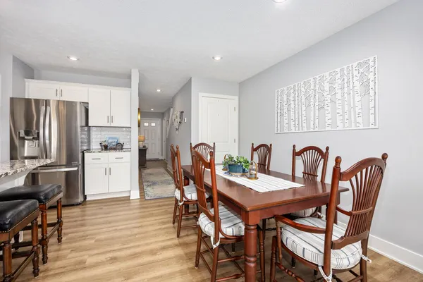 $345,000 | 8911 Barrington Lane, Unit 30, Jenison, MI 49428