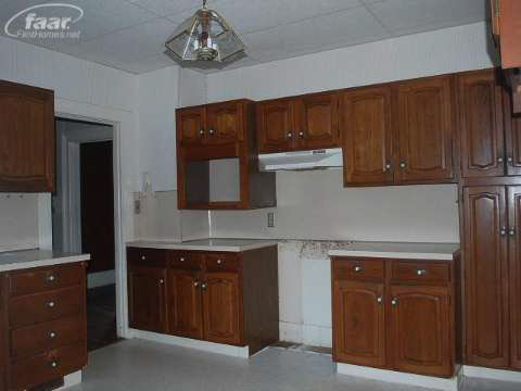 218 George Street Flushing, MI 48433 - Photo 13 of 29 20363467-12.JPG