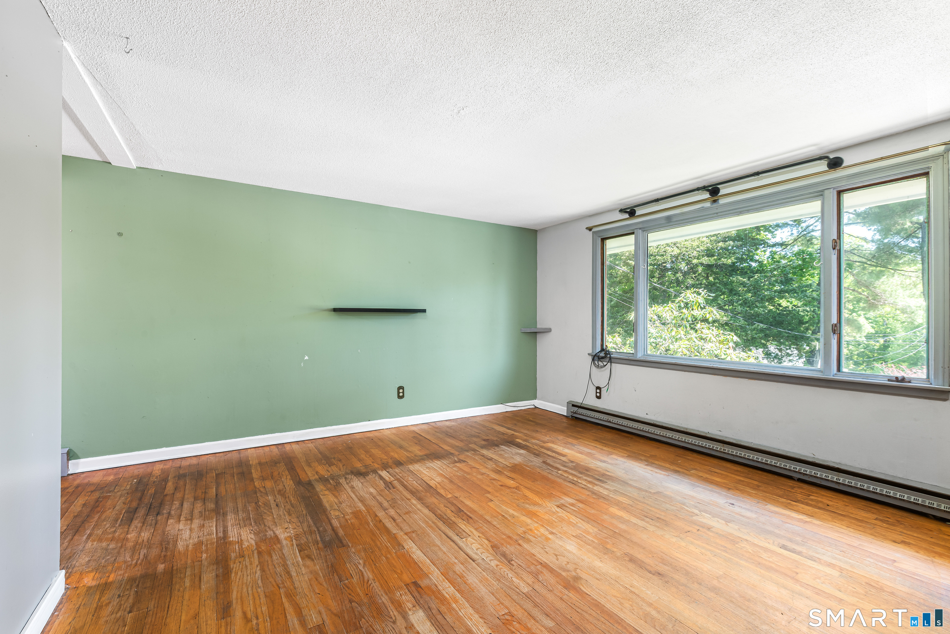 196 Humiston Circle Thomaston, CT 06787 - Photo 8 of 40