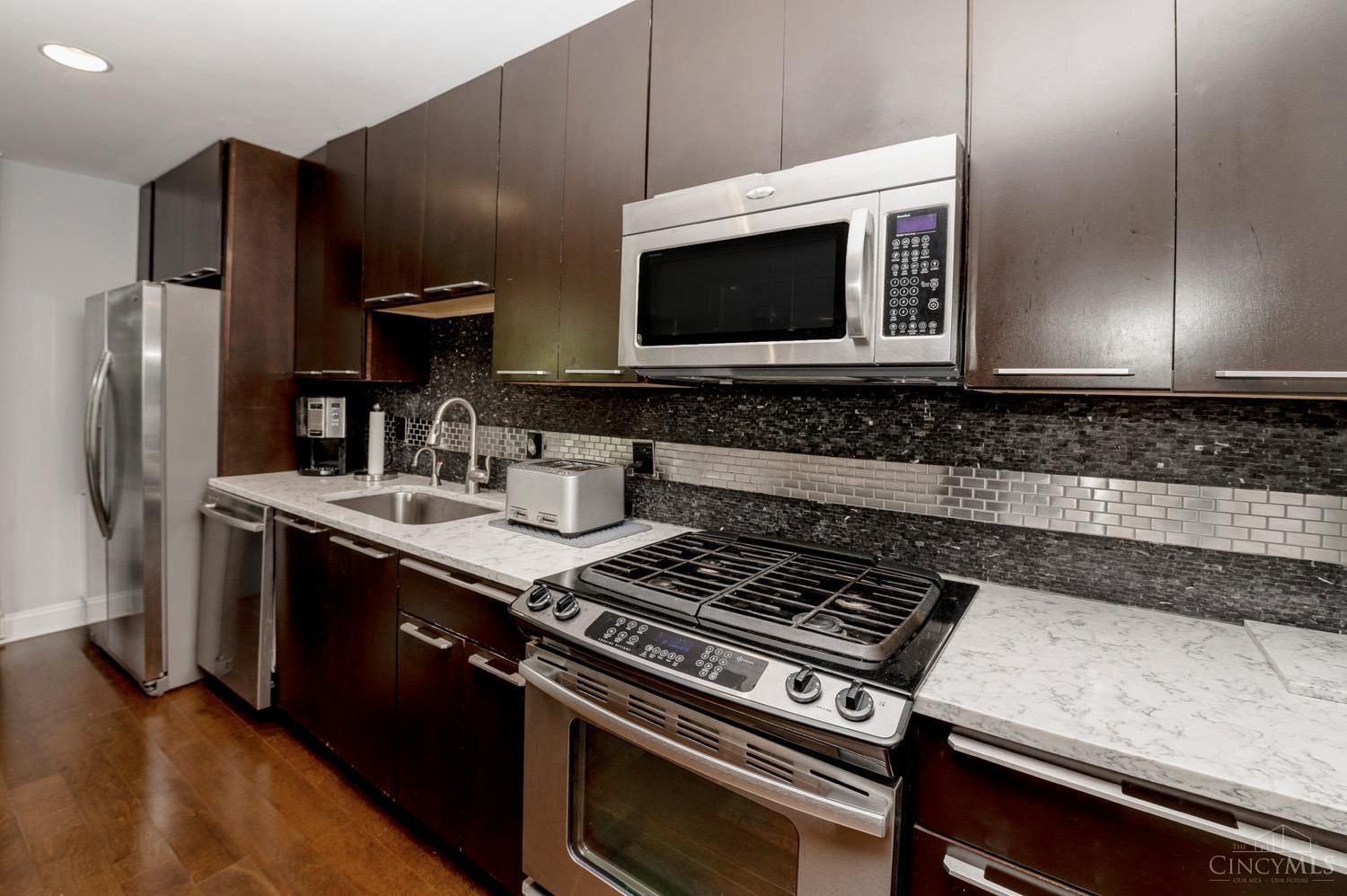 2324 Madison Road, Unit 302 Cincinnati, OH 45208 - Photo 14 of 39 Gallery Image 14
