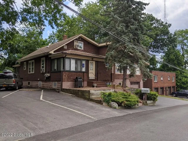 $995 | 106 Braintree Street, Unit BSMNT, Colonie, NY 12205