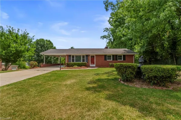 $259,000 | 143 Gwynwood Drive, Mount Airy, NC 27030