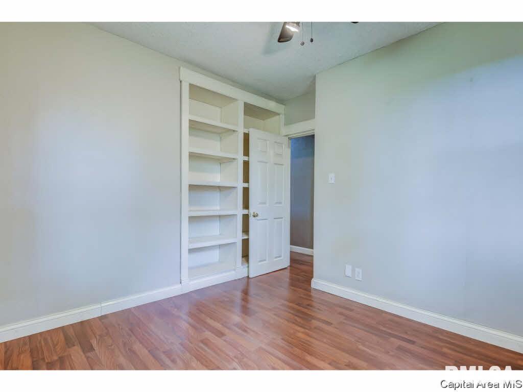 4251 Laverna Road Springfield, IL 62707 - Photo 13 of 35
