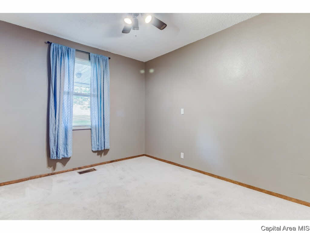 4251 Laverna Road Springfield, IL 62707 - Photo 17 of 35