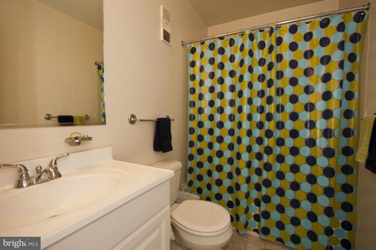 122 West Barre Street, Unit R Baltimore, MD 21201 - Photo 15 of 18 Bath