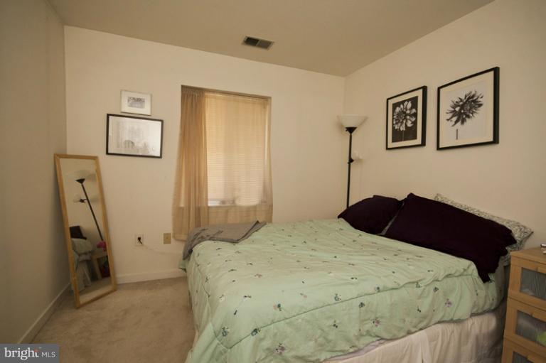 122 West Barre Street, Unit R Baltimore, MD 21201 - Photo 9 of 18 Bedroom