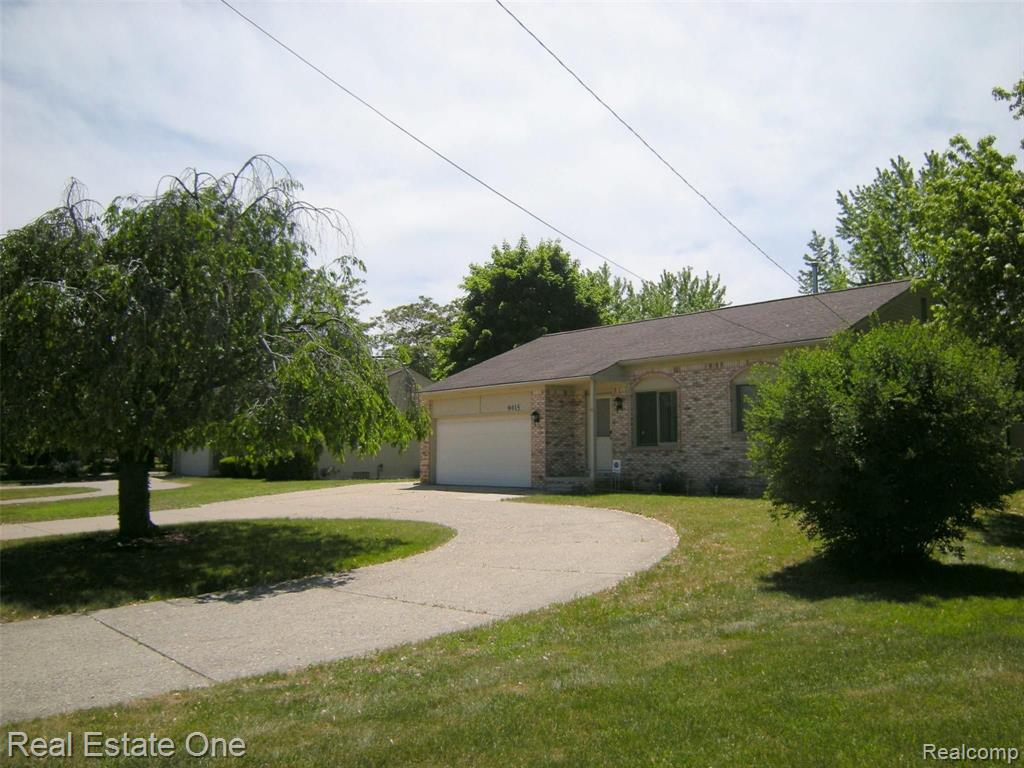 9415 Newburgh Road Livonia, MI 48150 - Photo 2 of 38