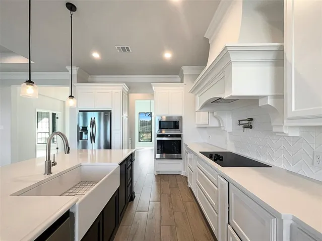 $600,000 | 405 Oak Mdw Lane, Weatherford, TX 76085