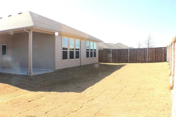 $2,750 | 16028 Bronte Lane, Fort Worth, TX 76247