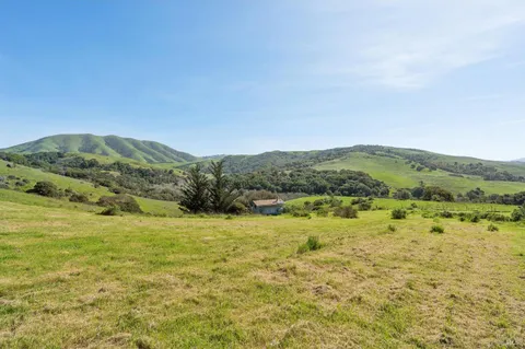 $1,750,000 | 11798 Highway 1, Point Reyes Station, CA 94956