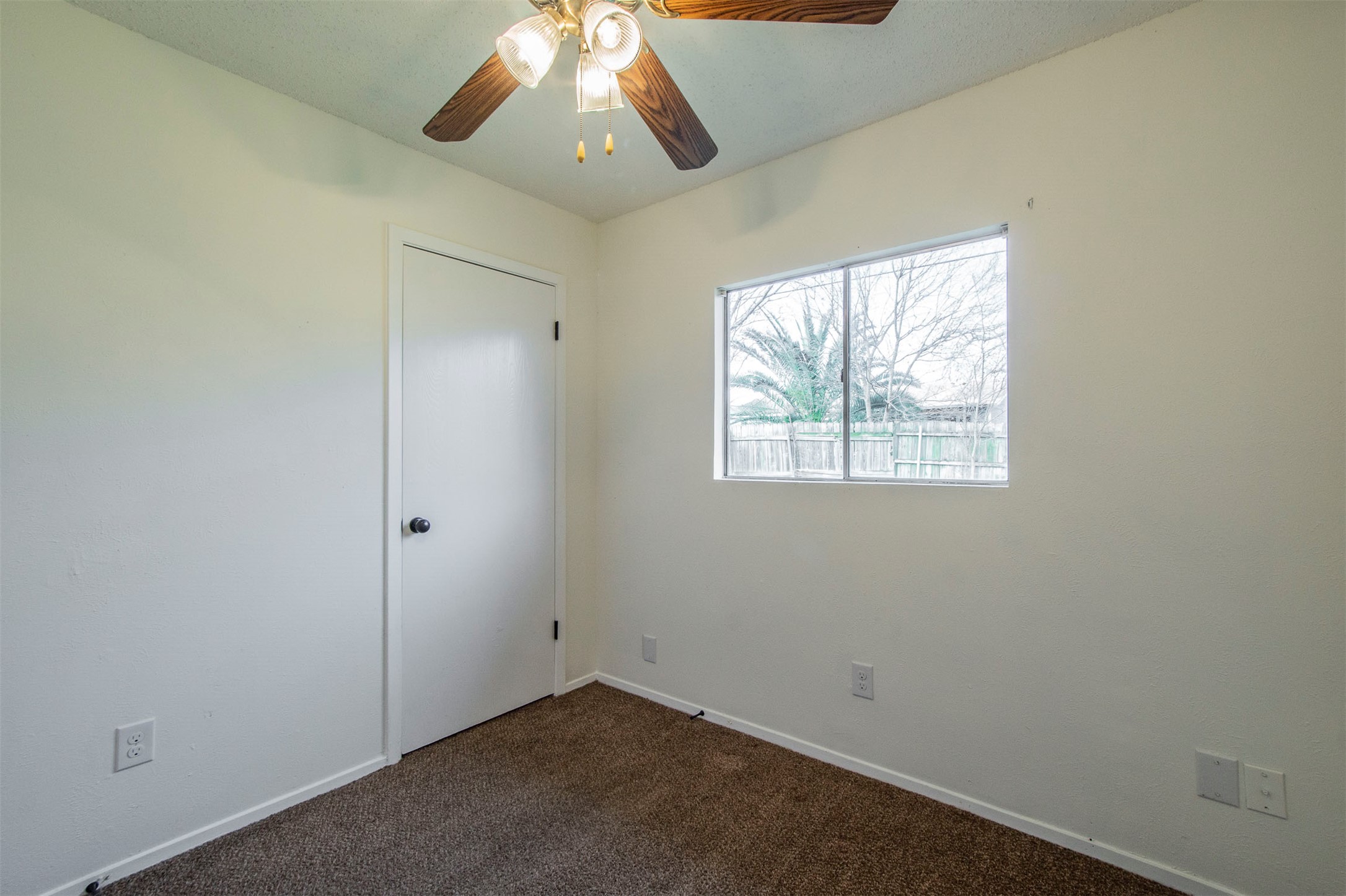 5804 Hammermill Run Austin, TX 78744 - Photo 10 of 15