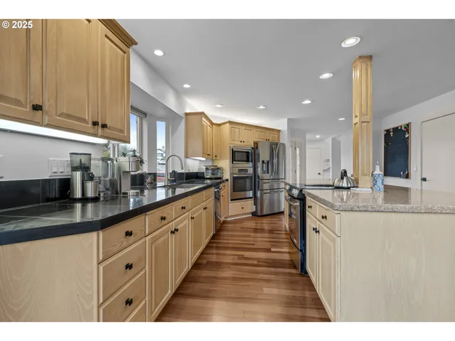 $589,000 | 2557 Bandon Court Northwest, Salem, OR 97304