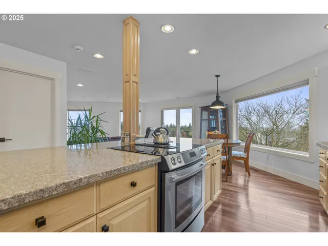 $589,000 | 2557 Bandon Court Northwest, Salem, OR 97304