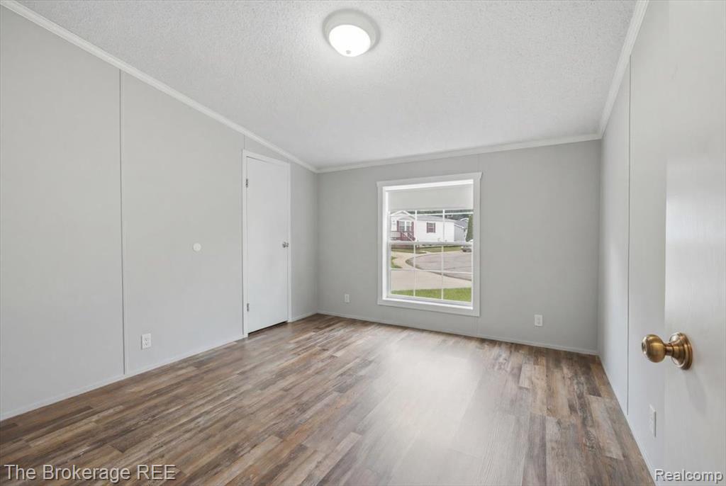 2500 Mann Road Clarkston, MI 48346 - Photo 23 of 33