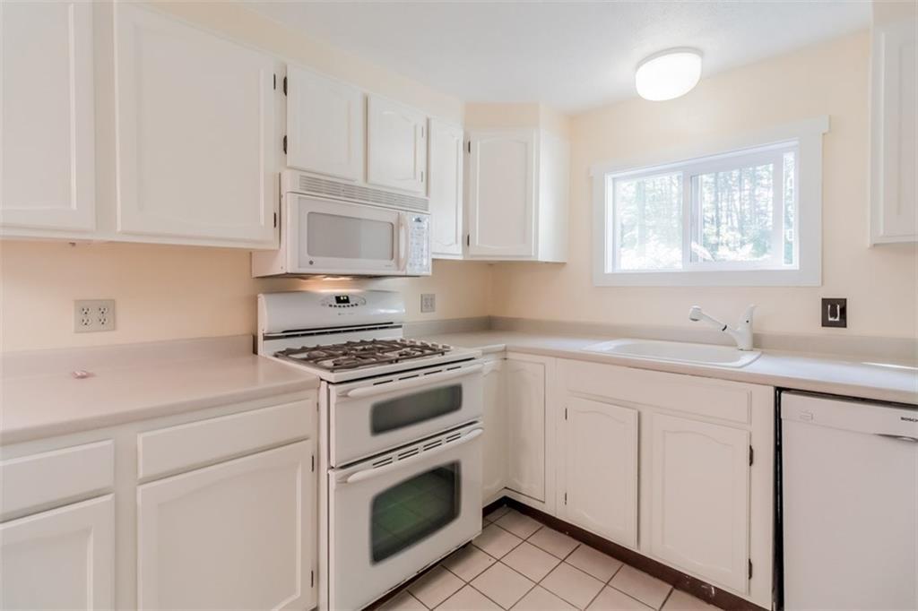 13 Stagecoach Road Falmouth, ME 04105 - Photo 10 of 35 Photo