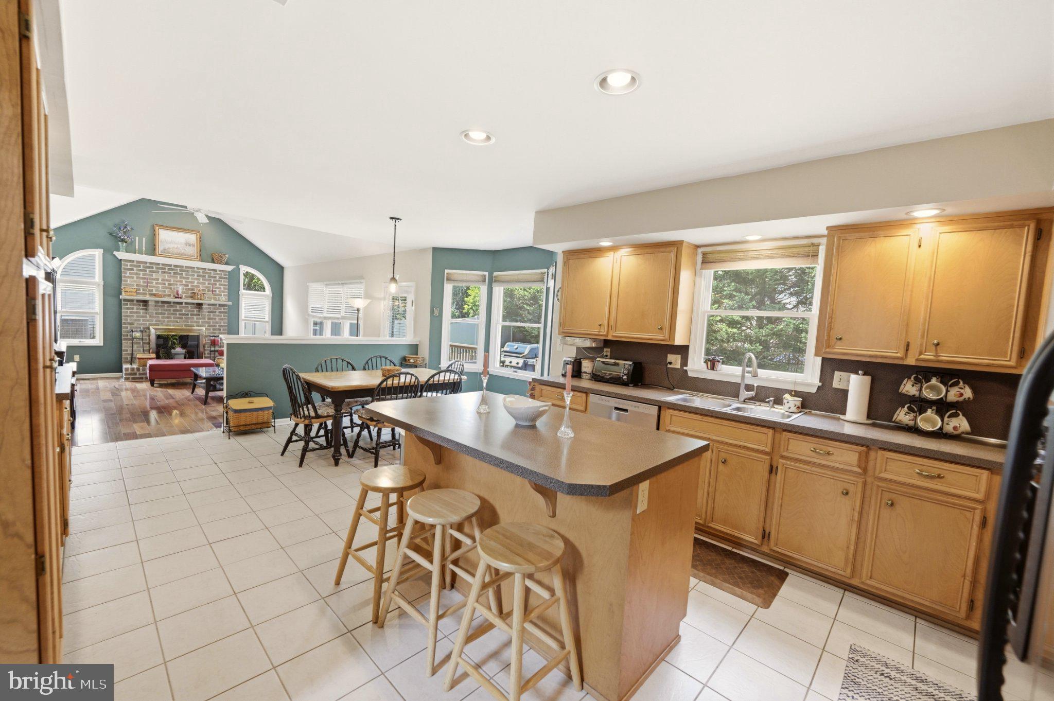 4095 Ross Road Bethlehem, PA 18020 - Photo 18 of 48