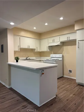 $2,550 | 7667 Stage, Buena Park, CA 90621