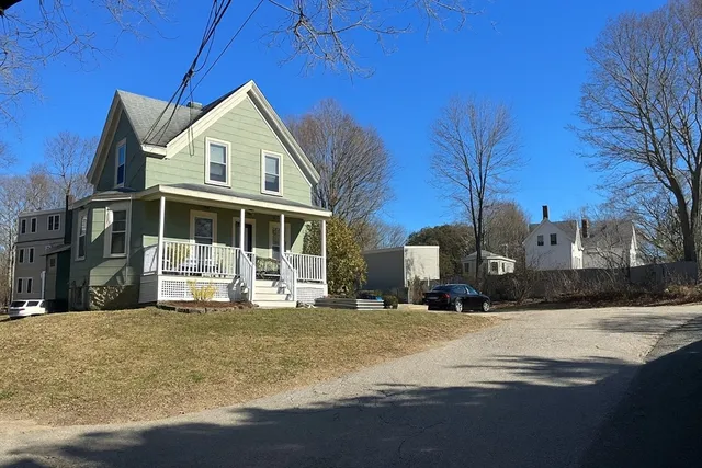 $1,995 | 3 Winchester Terrace, Unit 2, Beverly, MA 01915