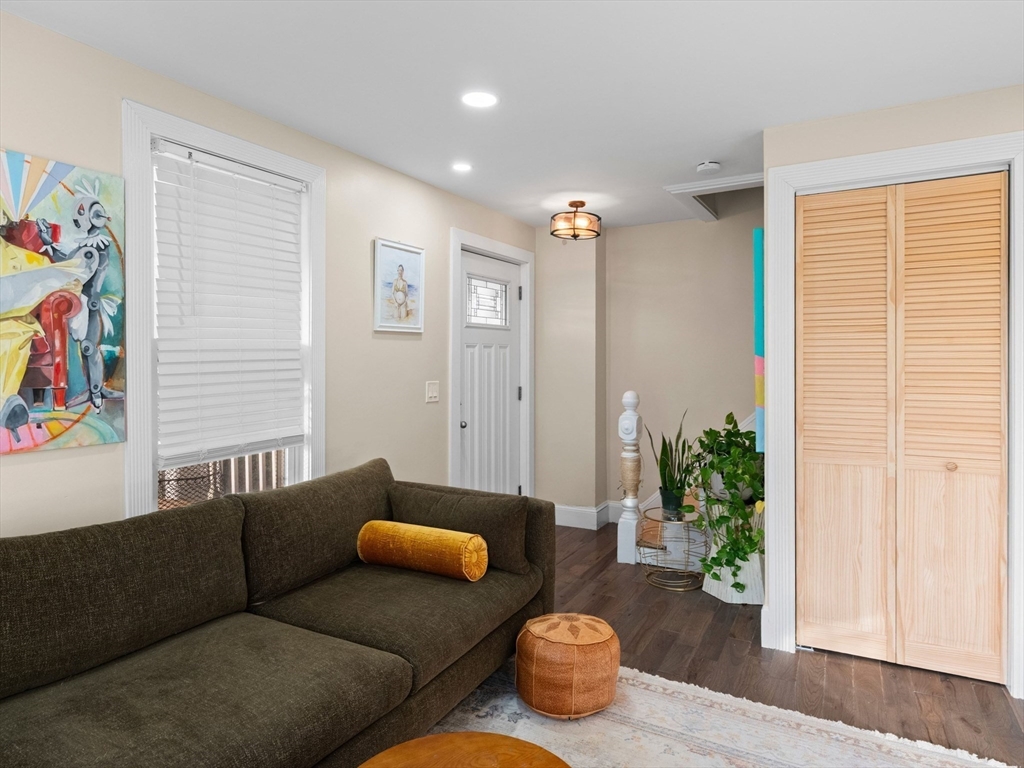 17 Preston Street Wakefield, MA 01880 - Photo 12 of 38