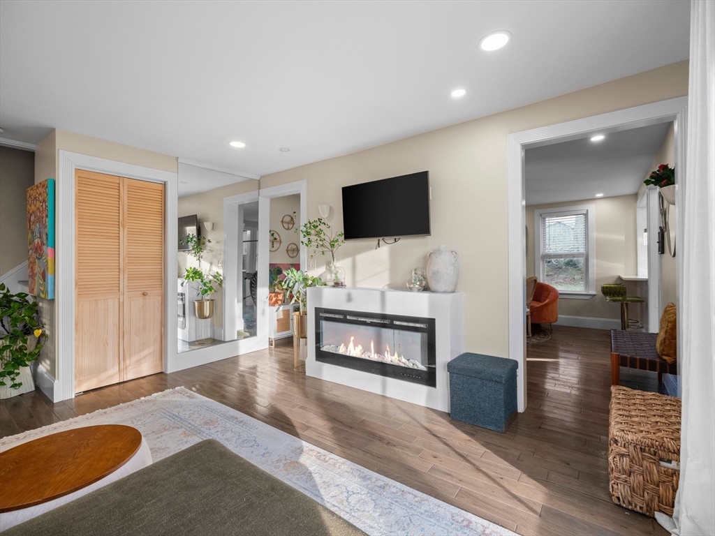 17 Preston Street Wakefield, MA 01880 - Photo 13 of 38