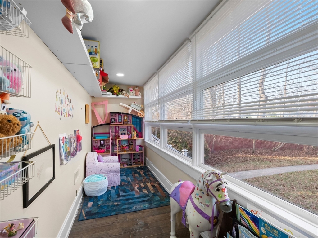 17 Preston Street Wakefield, MA 01880 - Photo 16 of 38