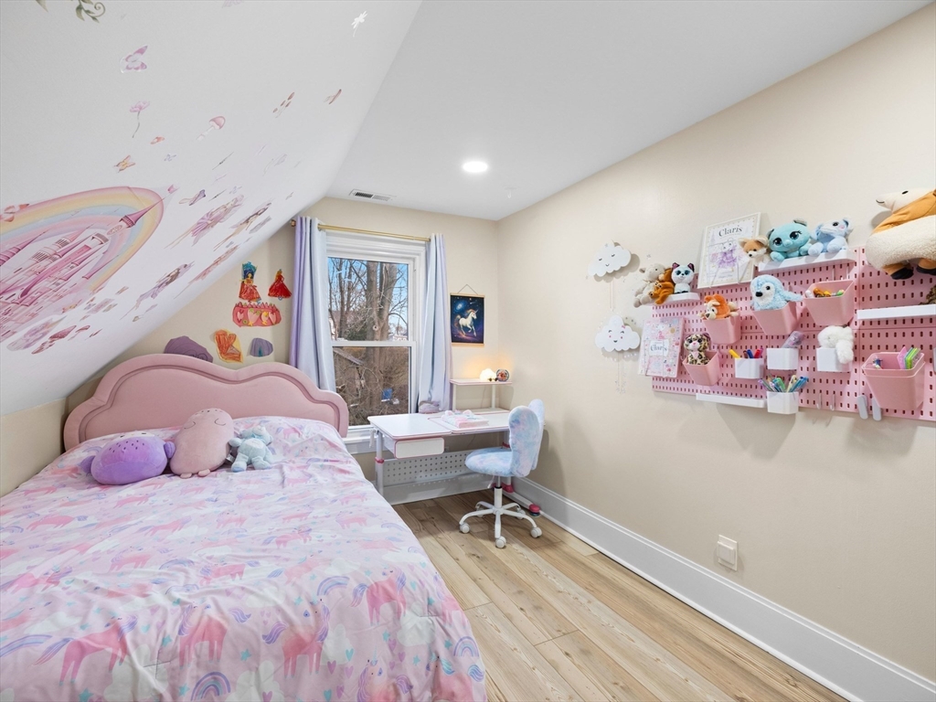 17 Preston Street Wakefield, MA 01880 - Photo 24 of 38