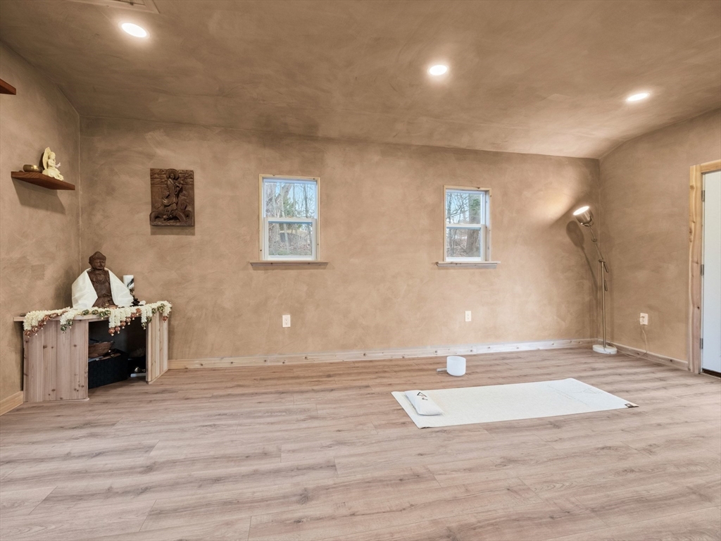 17 Preston Street Wakefield, MA 01880 - Photo 32 of 38