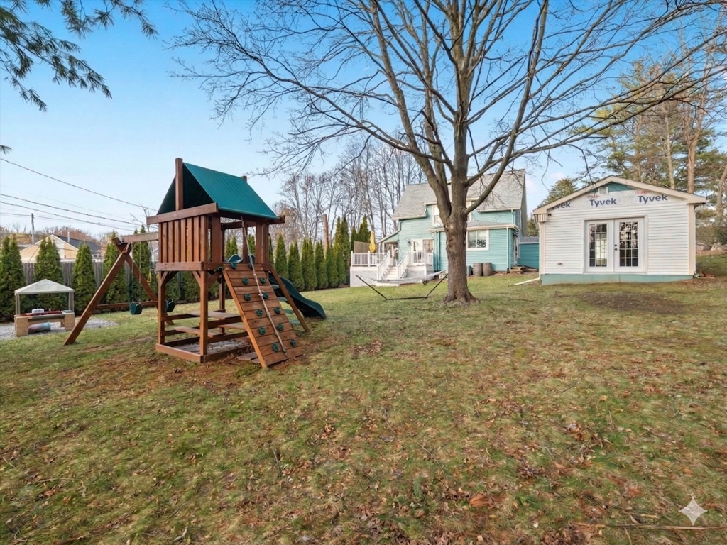 17 Preston Street Wakefield, MA 01880 - Photo 35 of 38