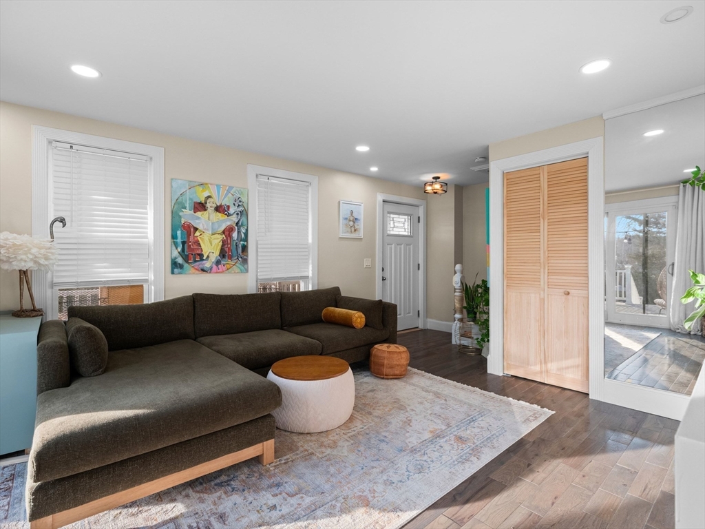 17 Preston Street Wakefield, MA 01880 - Photo 10 of 38