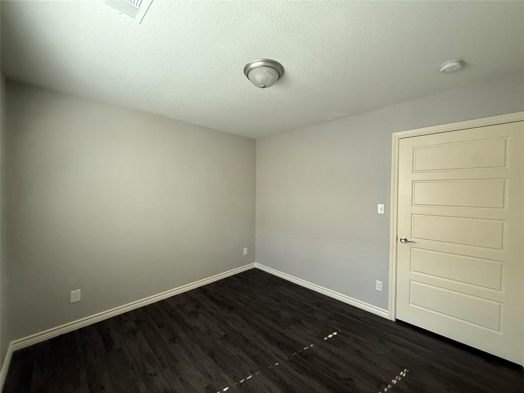 705 South Binkley Street Sherman, TX 75092 - Photo 14 of 22