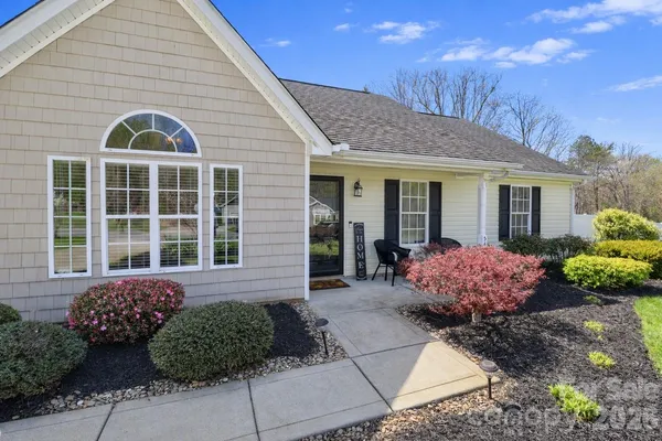 $329,900 | 5867 Sunset View Lane, Catawba, NC 28609