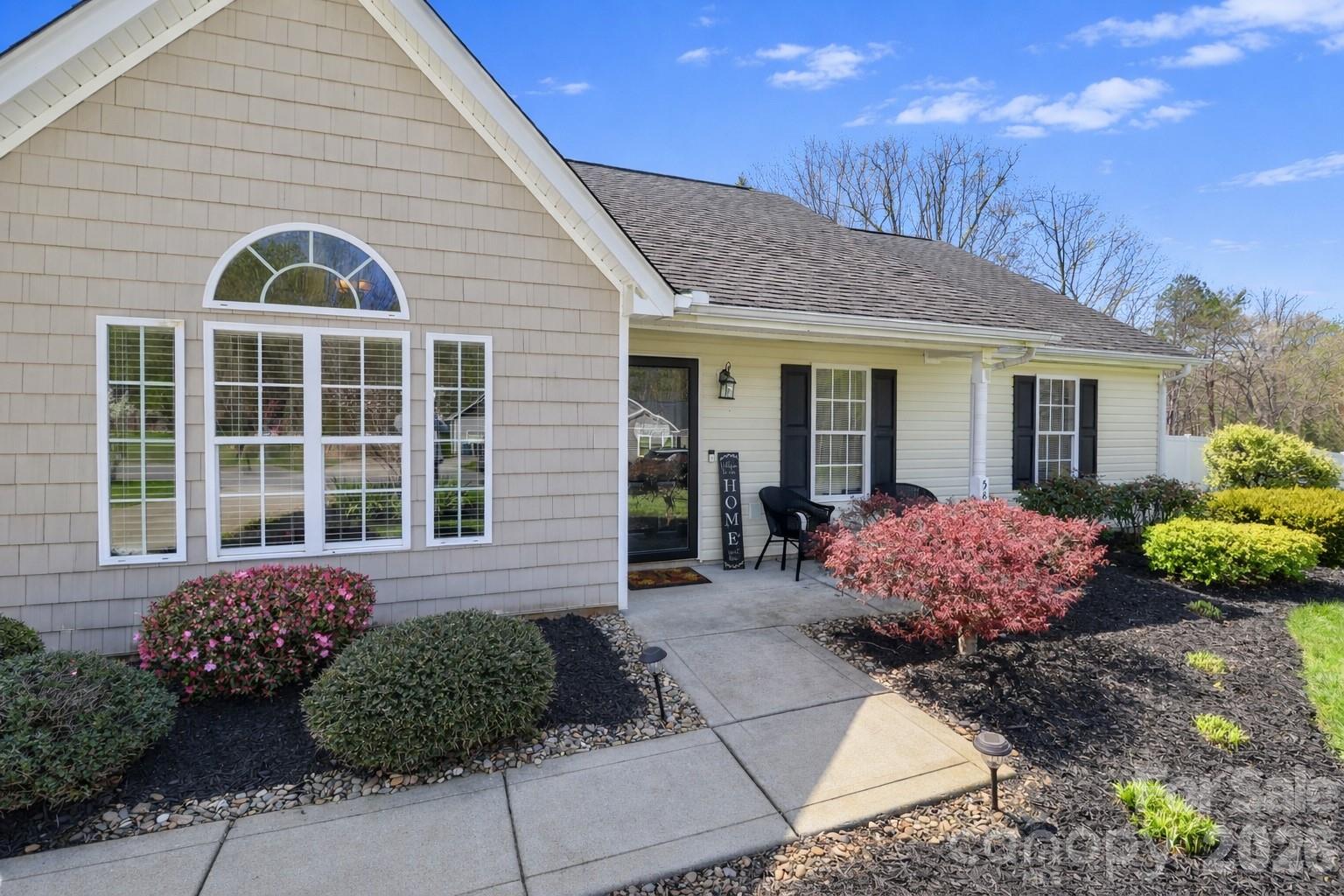 5867 Sunset View Lane Catawba, NC 28609 - Photo 2 of 23