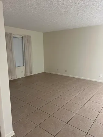 $2,115 | 6272 Chasewood Drive, Unit B, Jupiter, FL 33458