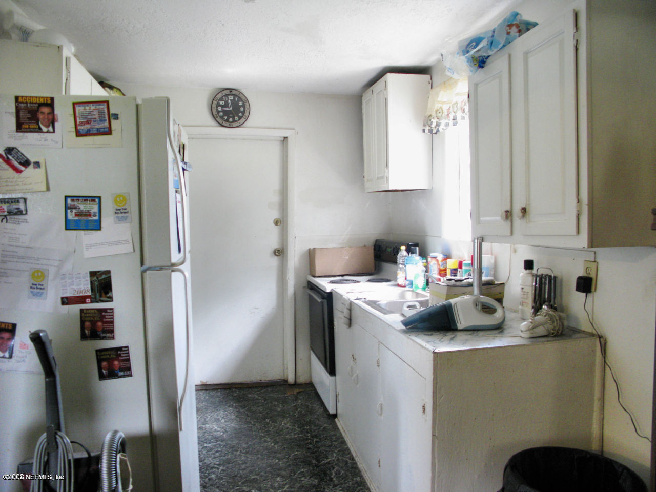 109 Bird Road Jacksonville, FL 32218 - Photo 15 of 18 Guest House Kitchen