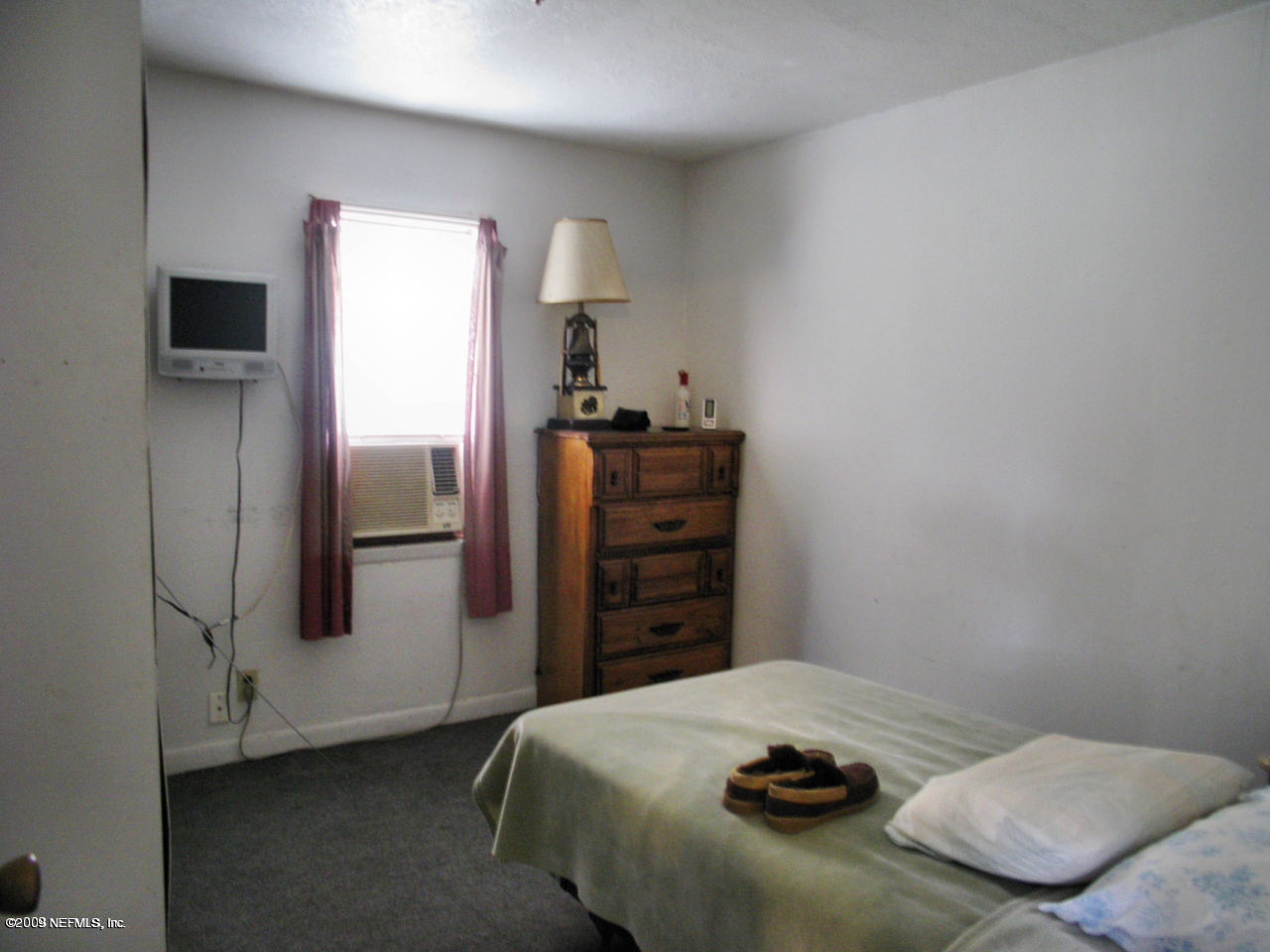 109 Bird Road Jacksonville, FL 32218 - Photo 16 of 18 Guest House Bedroom