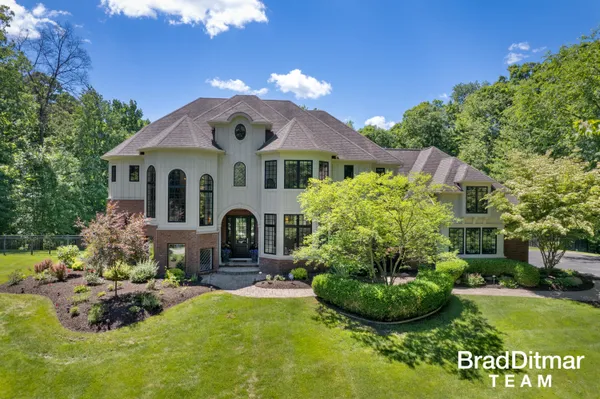 $2,300,000 | 1099 Skyevale Northeast, Ada, MI 49301