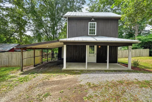 $169,900 | 303 Charlotte Street, Brookneal, VA 24528