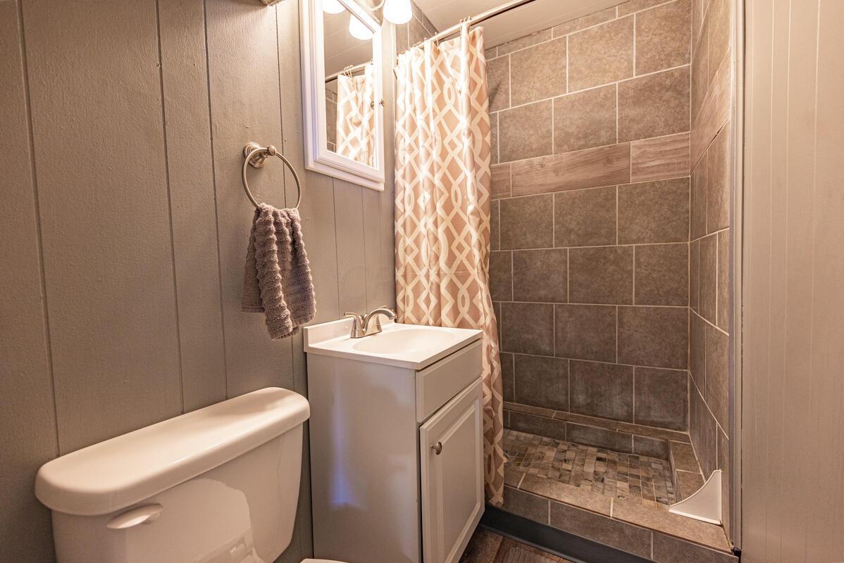 3044 Nuway Road Columbus, OH 43207 - Photo 29 of 44 Ownere's Full BA, En Suite Bathroom