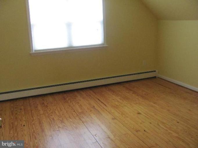 27012 Ridge Road Damascus, MD 20872 - Photo 16 of 18 Bedroom #3