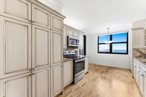 $950,000 | 4600 South Ocean Boulevard, Unit 1102, Highland Beach, FL 33487