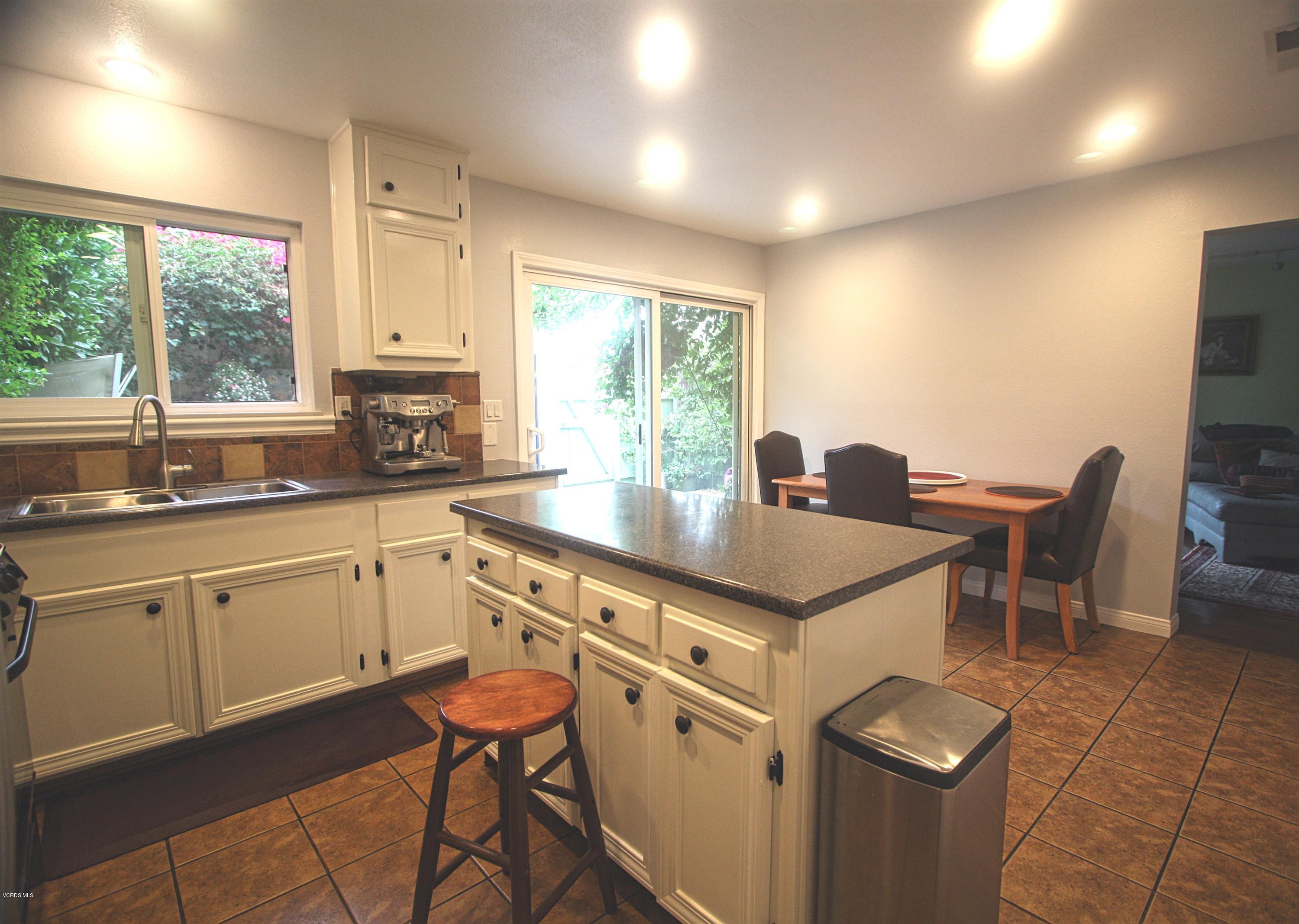 14930 Reedley Street, Unit C Moorpark, CA 93021 - Photo 6 of 23 Kitchen4