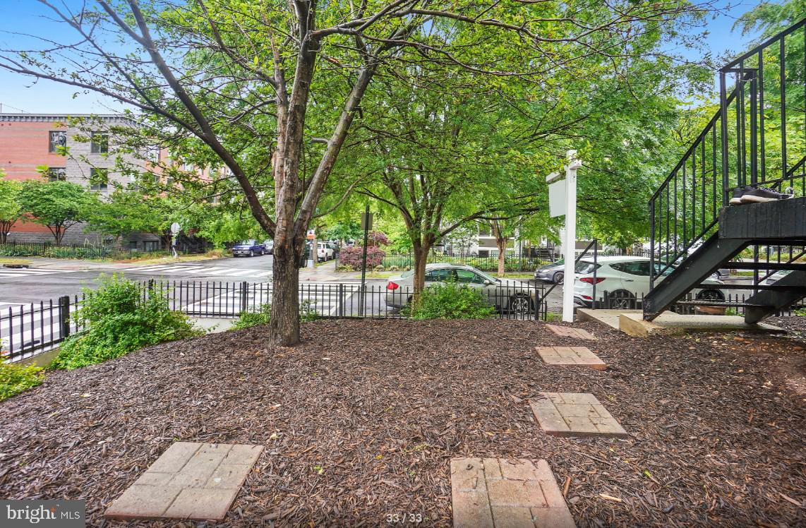 1377 K Street Southeast, Unit 2 Washington, DC 20003 - Photo 23 of 30 Yard
