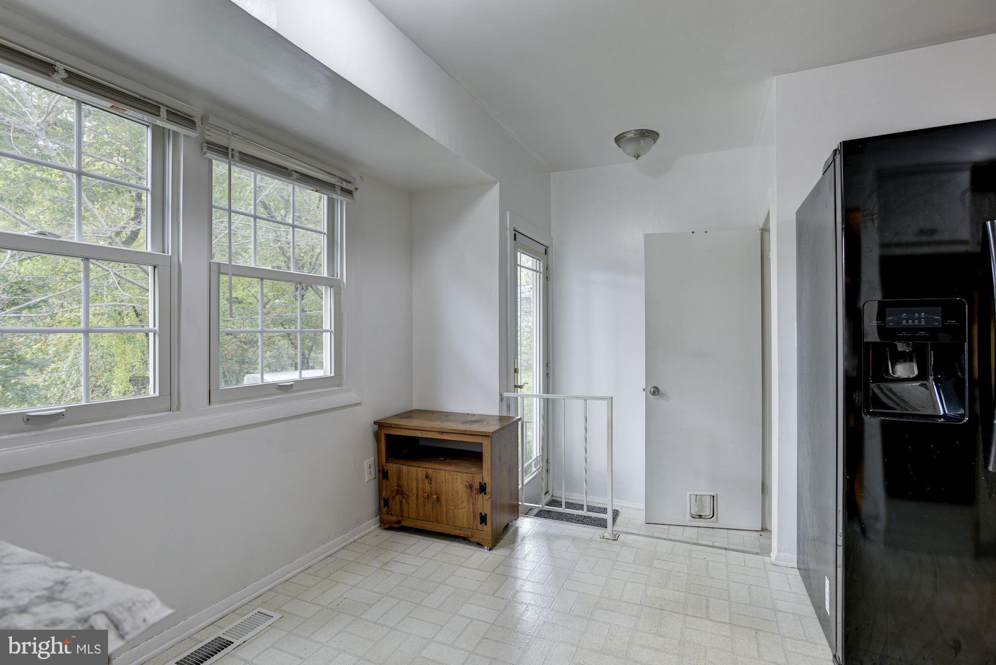 3314 Janvale Road Baltimore, MD 21244 - Photo 11 of 32 Breakfast Nook