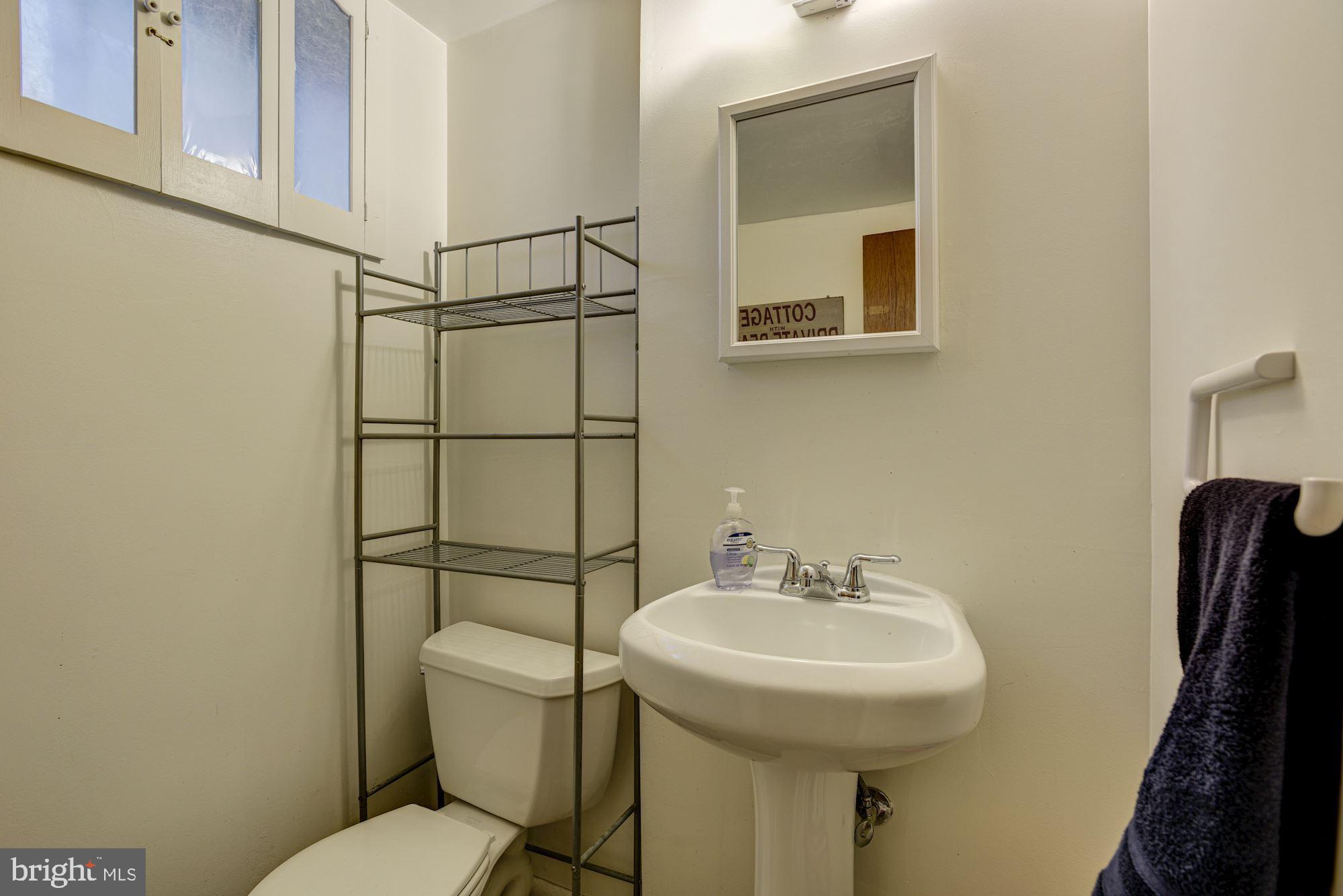 3314 Janvale Road Baltimore, MD 21244 - Photo 25 of 32 Powder Room