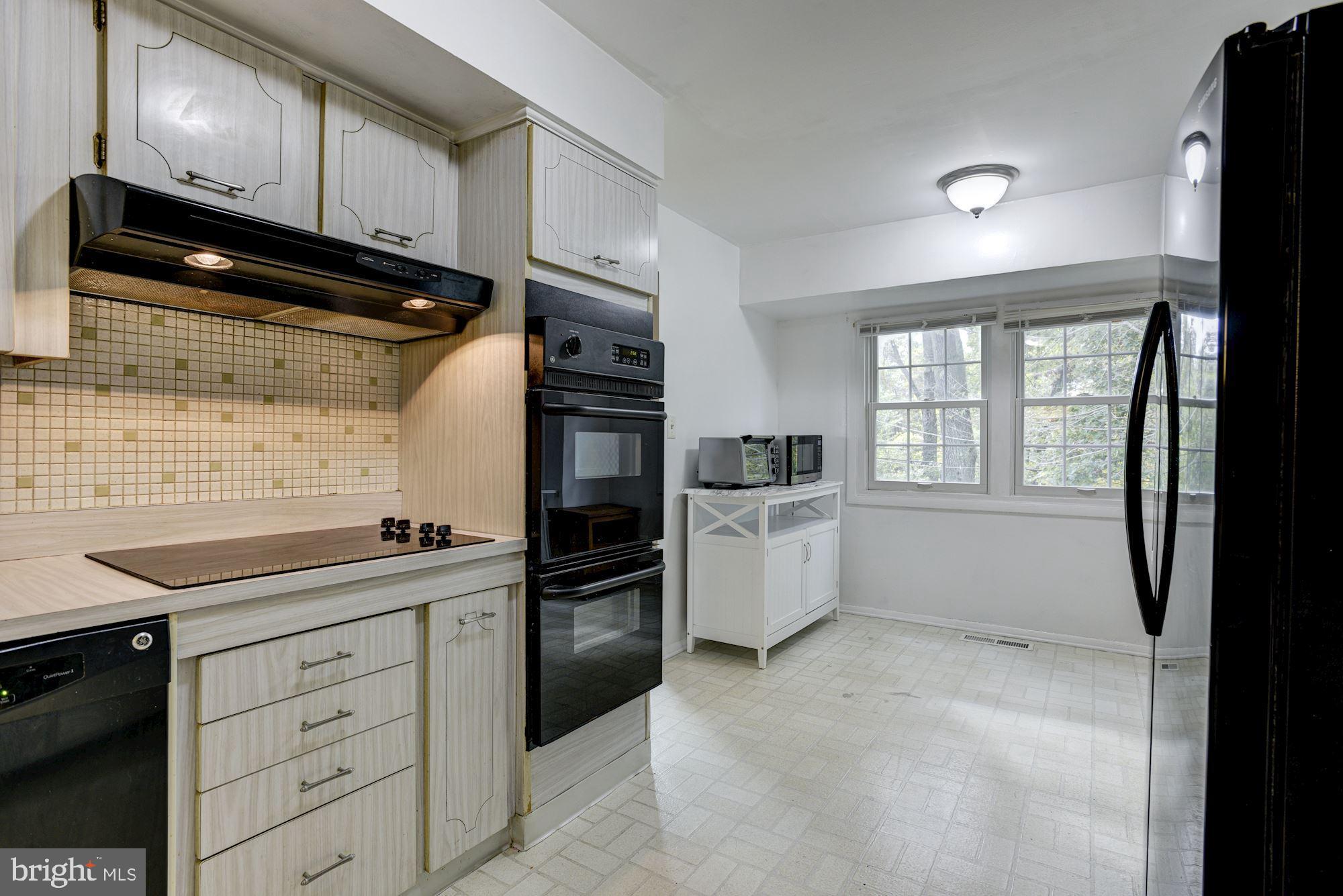 3314 Janvale Road Baltimore, MD 21244 - Photo 10 of 32 Kitchen