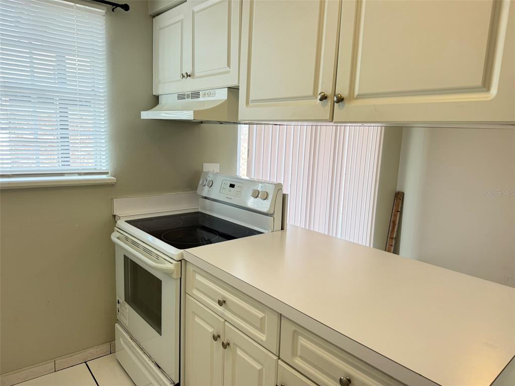 5317 Curry Ford Road, Unit Q201 Orlando, FL 32812 - Photo 5 of 15