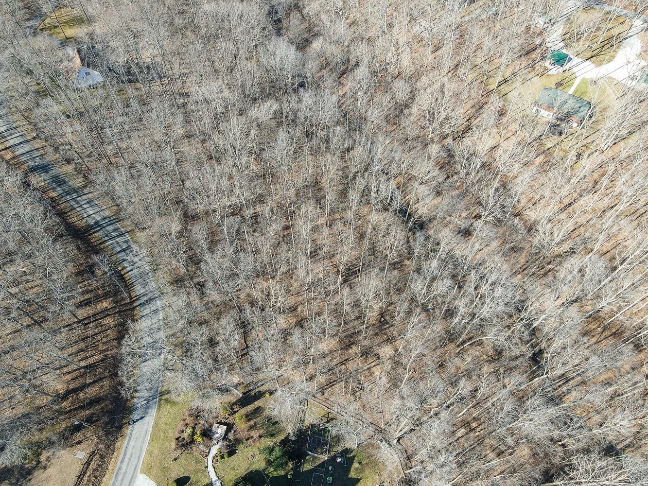 1008 Larkwood Road Kingston Springs, TN 37082 - Photo 11 of 24 a close up of a white marble wall