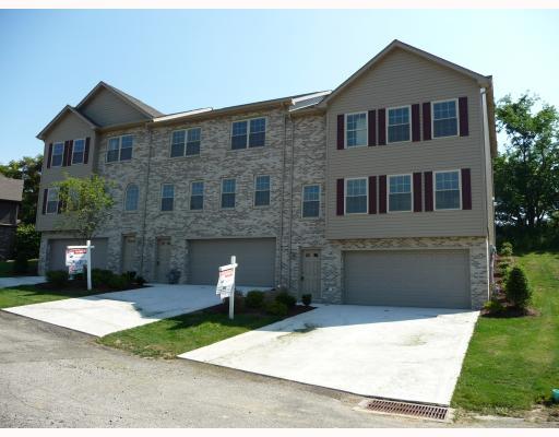 605 Spring Run Drive Monroeville, PA 15146 - Photo 1 of 18 Exterior Front.